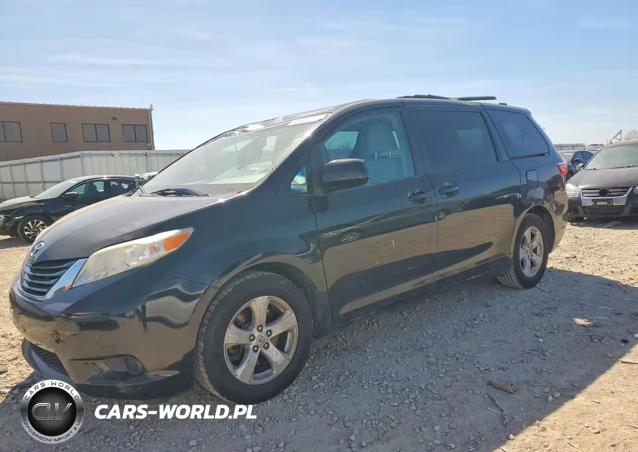 2015 Toyota Sienna Le 8-Passenger