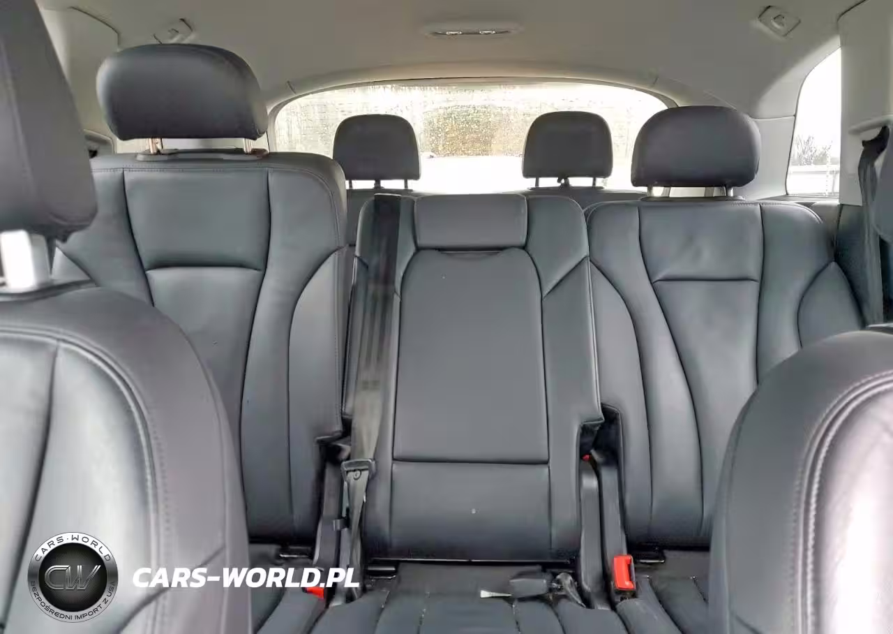 2023 Audi Q7 Premium VIN:WA1ACBF71PD006270 - 10