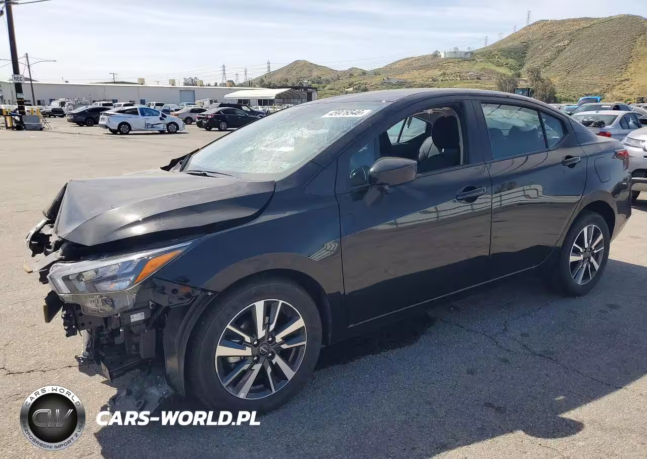 2025 Nissan Versa Sv