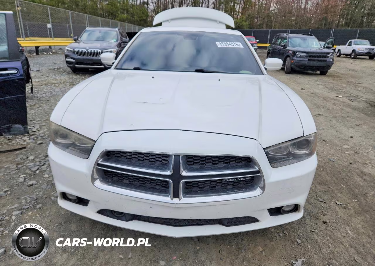 2011 Dodge Charger R VIN:2B3CM5CTXBH610900 - 5