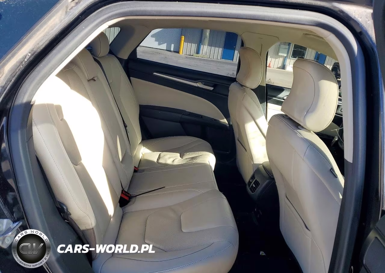 2018 Ford Fusion Hybrid VIN:3FA6P0RU4JR151362 - 10