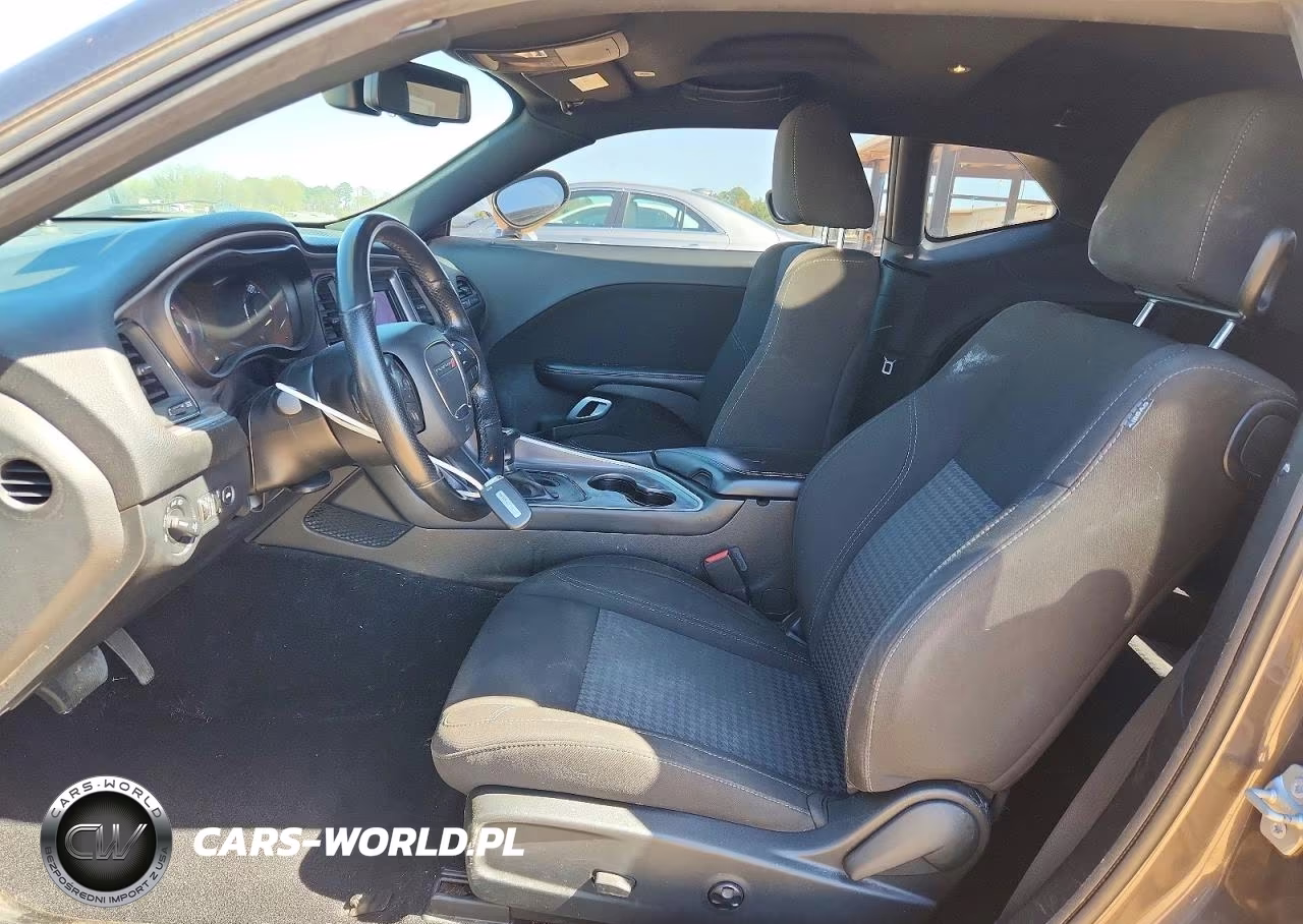 2021 Dodge Challenger Sxt VIN:2C3CDZAG8MH597342 - 7