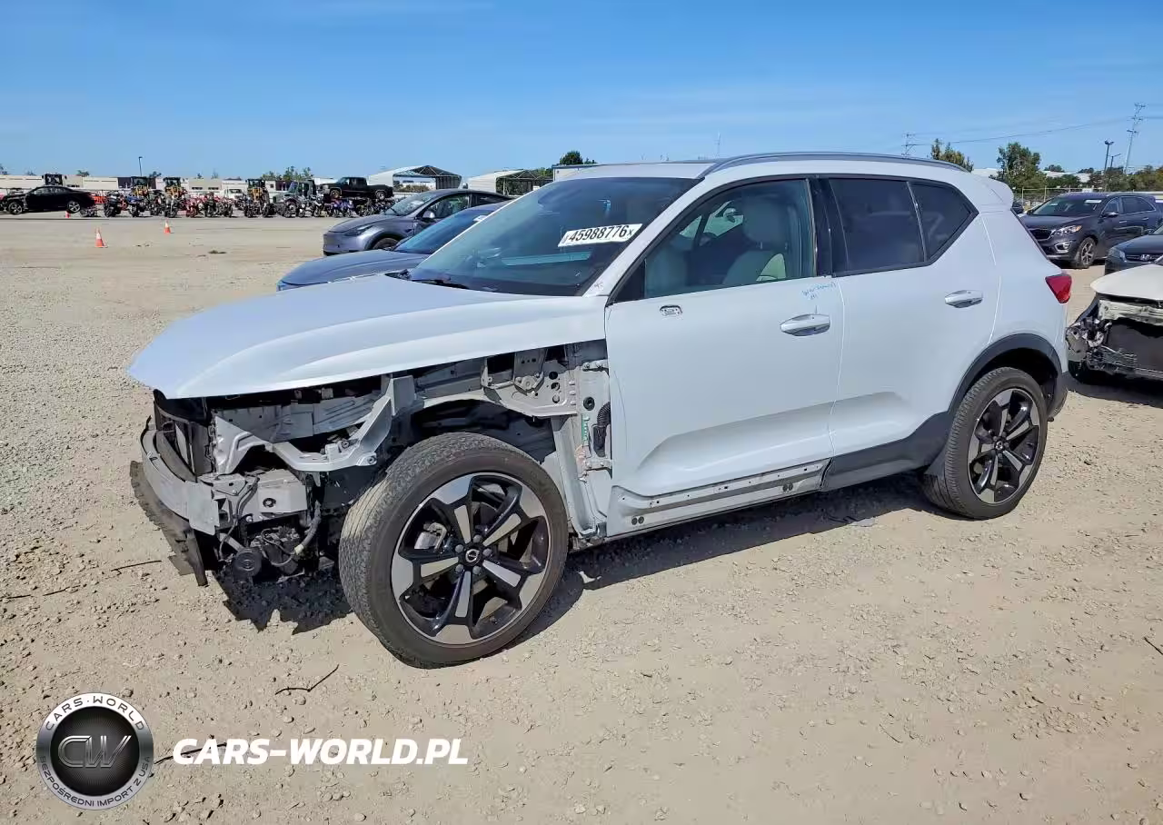 2020 Volvo Xc40 T5 Momentum