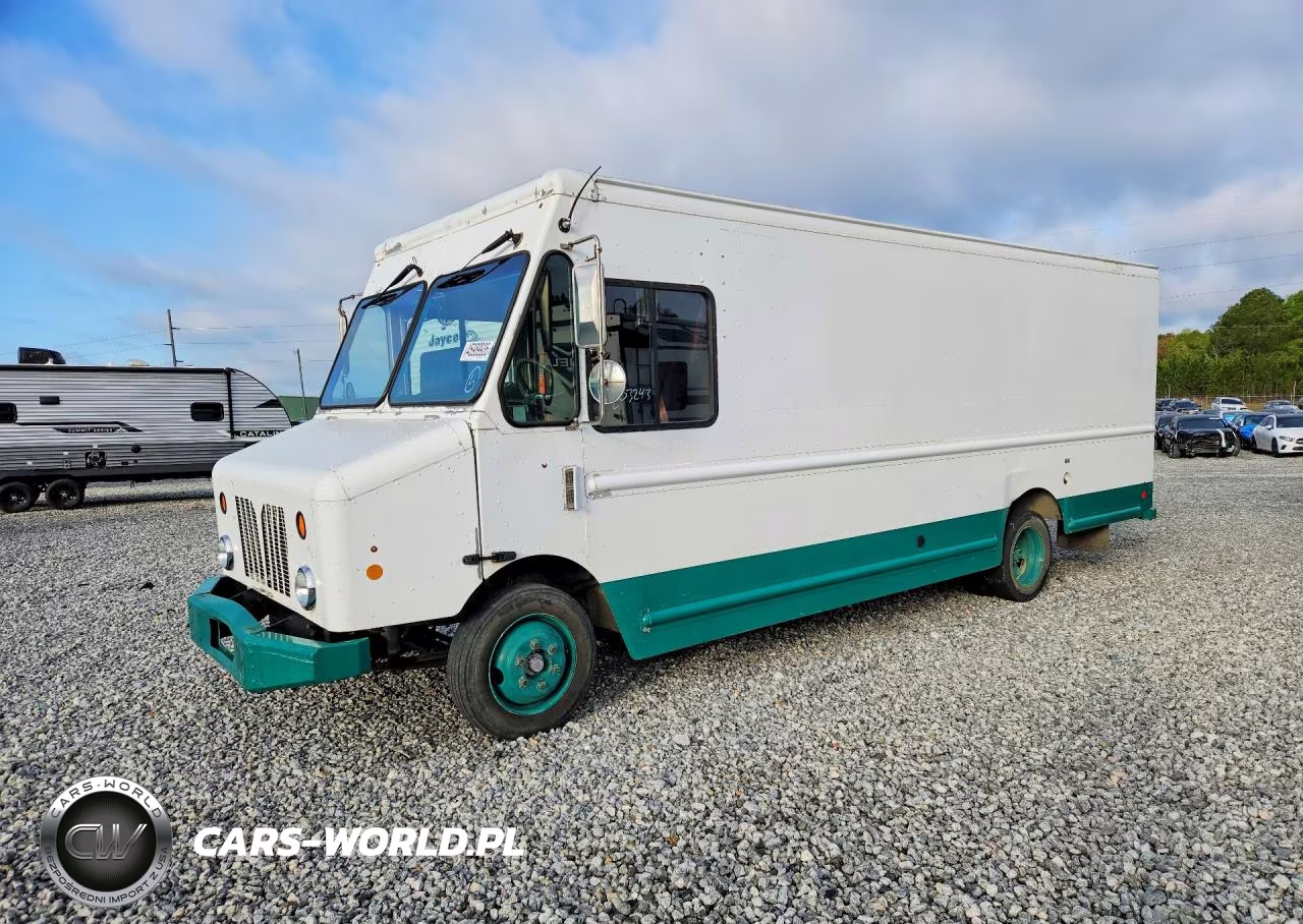 2015 Freightliner Mt45 G Delivery Truck