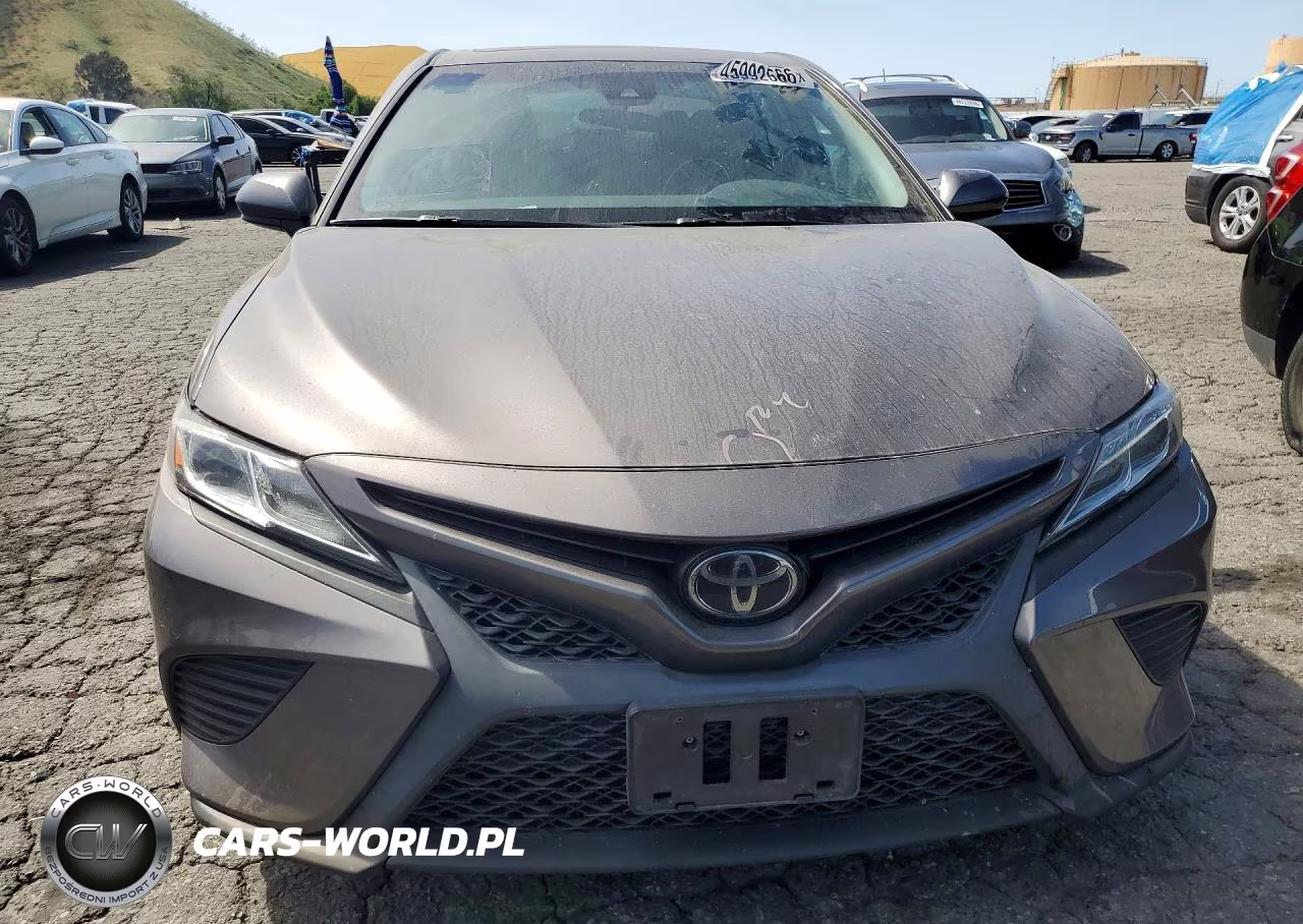 2018 Toyota Camry Se VIN:4T1B11HK4JU157070 - 5