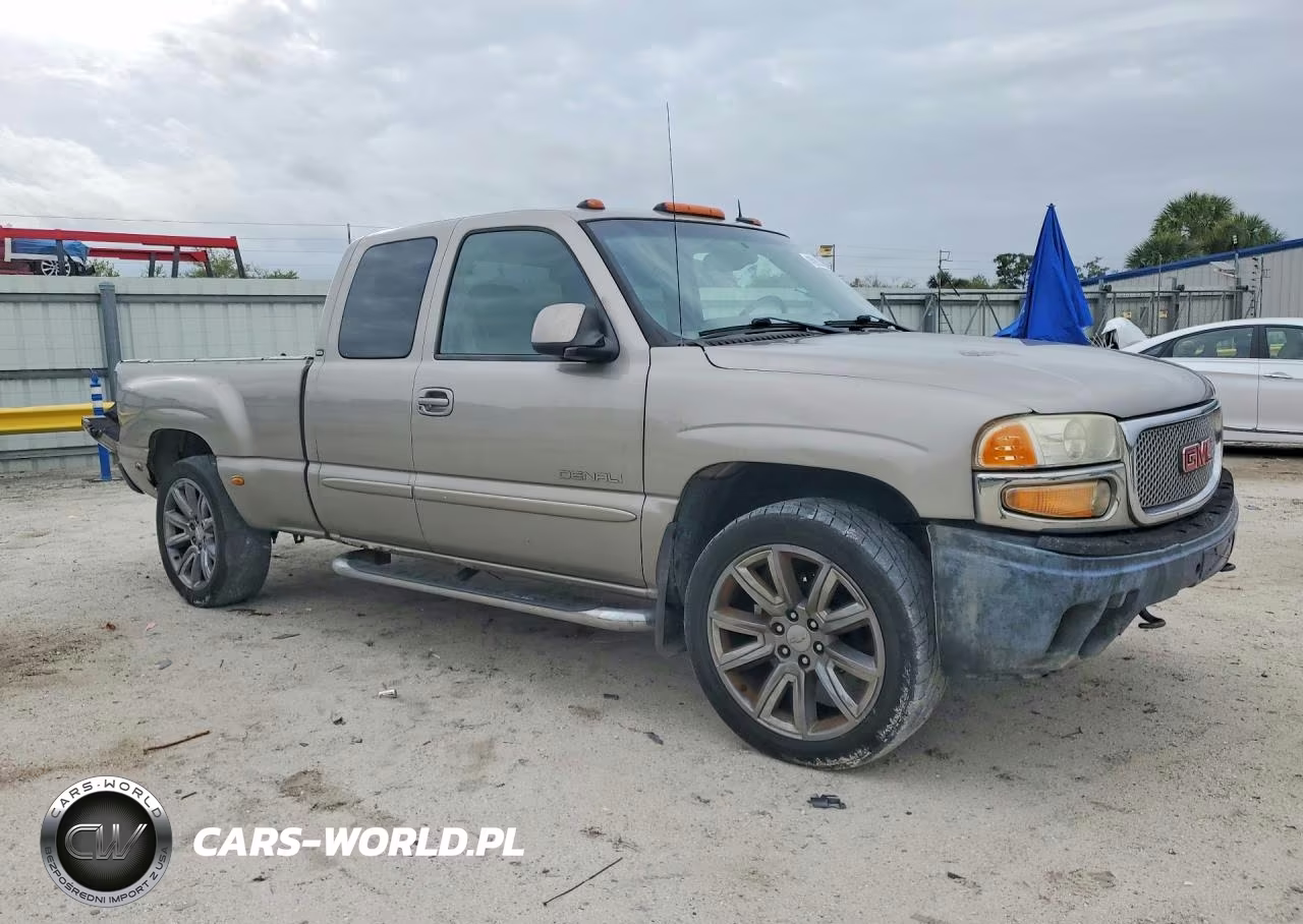 2003 GMC Sierra K1500 Denali VIN:2GTFK69U131253673 - 4
