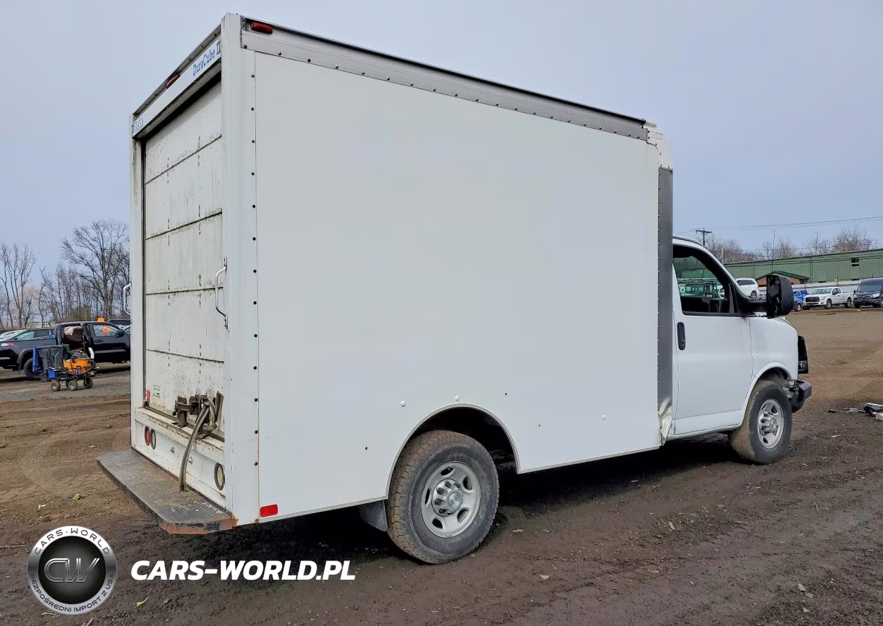 2014 Chevrolet Express G3500 VIN:1GB0G2CG8E1189244 - 3