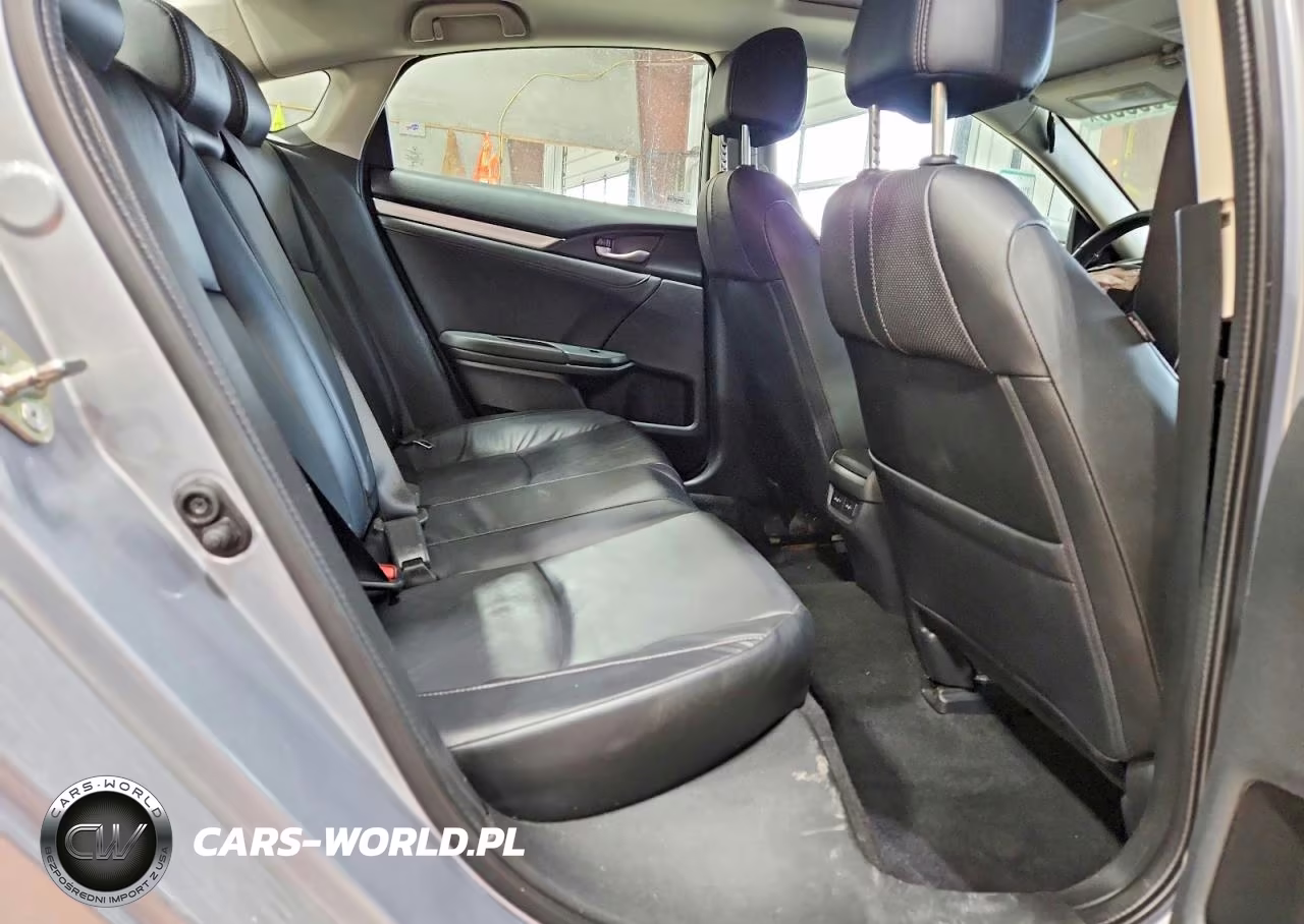 2017 Honda Civic Touring VIN:2HGFC1F9XHH100807 - 10