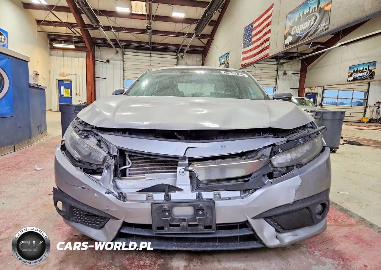 2017 Honda Civic Touring VIN:2HGFC1F9XHH100807 - 5