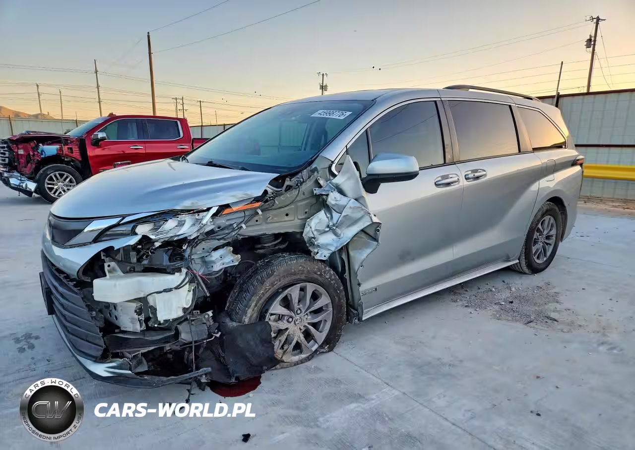 2021 Toyota Sienna Le 8-Passenger