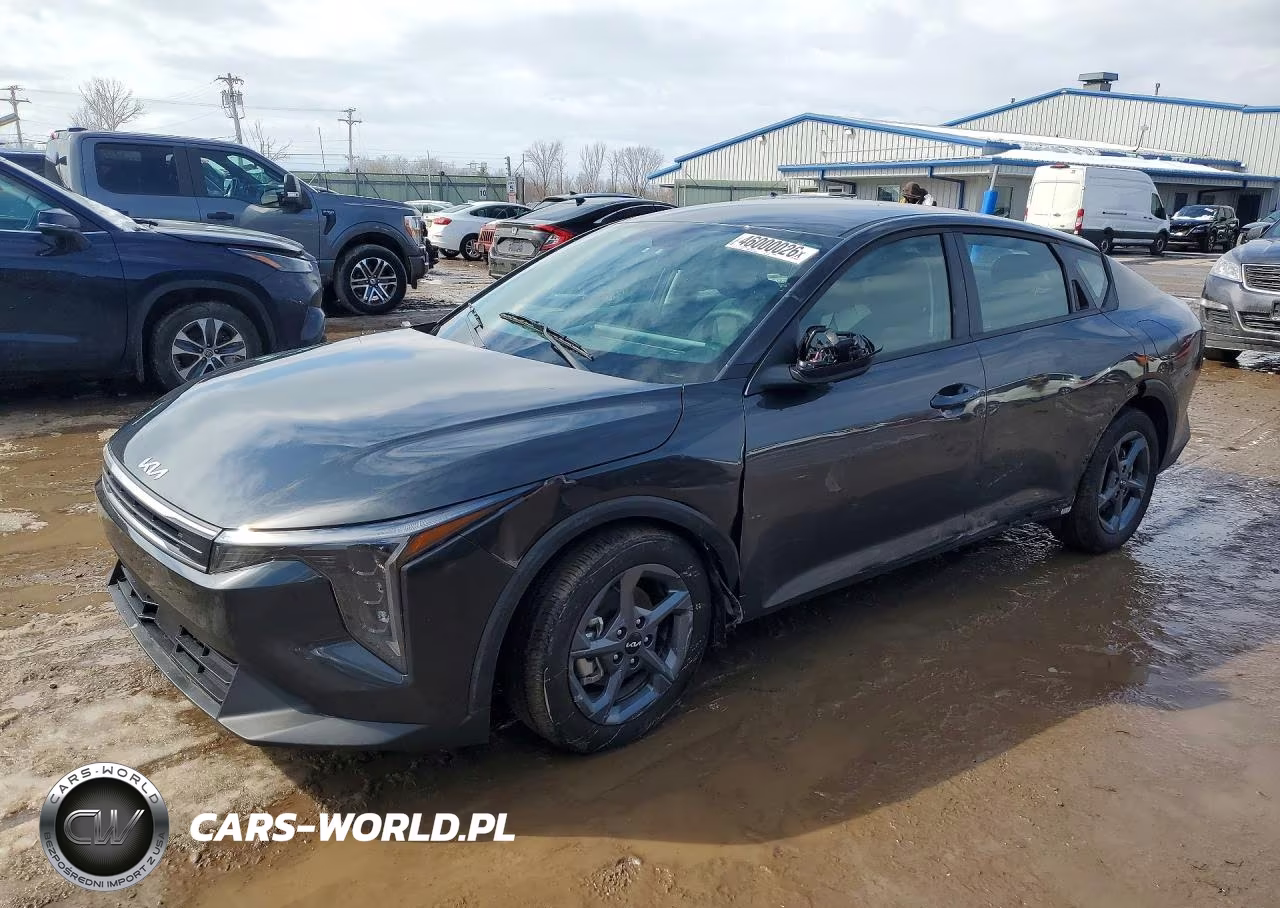2025 Kia K4 Lxs VIN:3KPFT4DE4SE133708 - 1