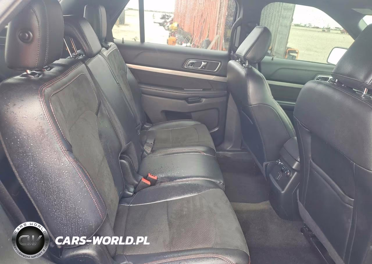 2018 Ford Explorer Xlt VIN:1FM5K7D88JGA52313 - 11