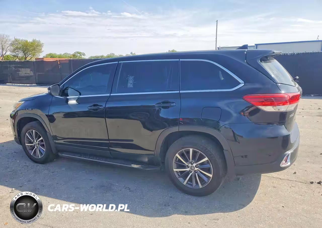 2019 Toyota Highlander Le Plus VIN:5TDZZRFH5KS341232 - 2