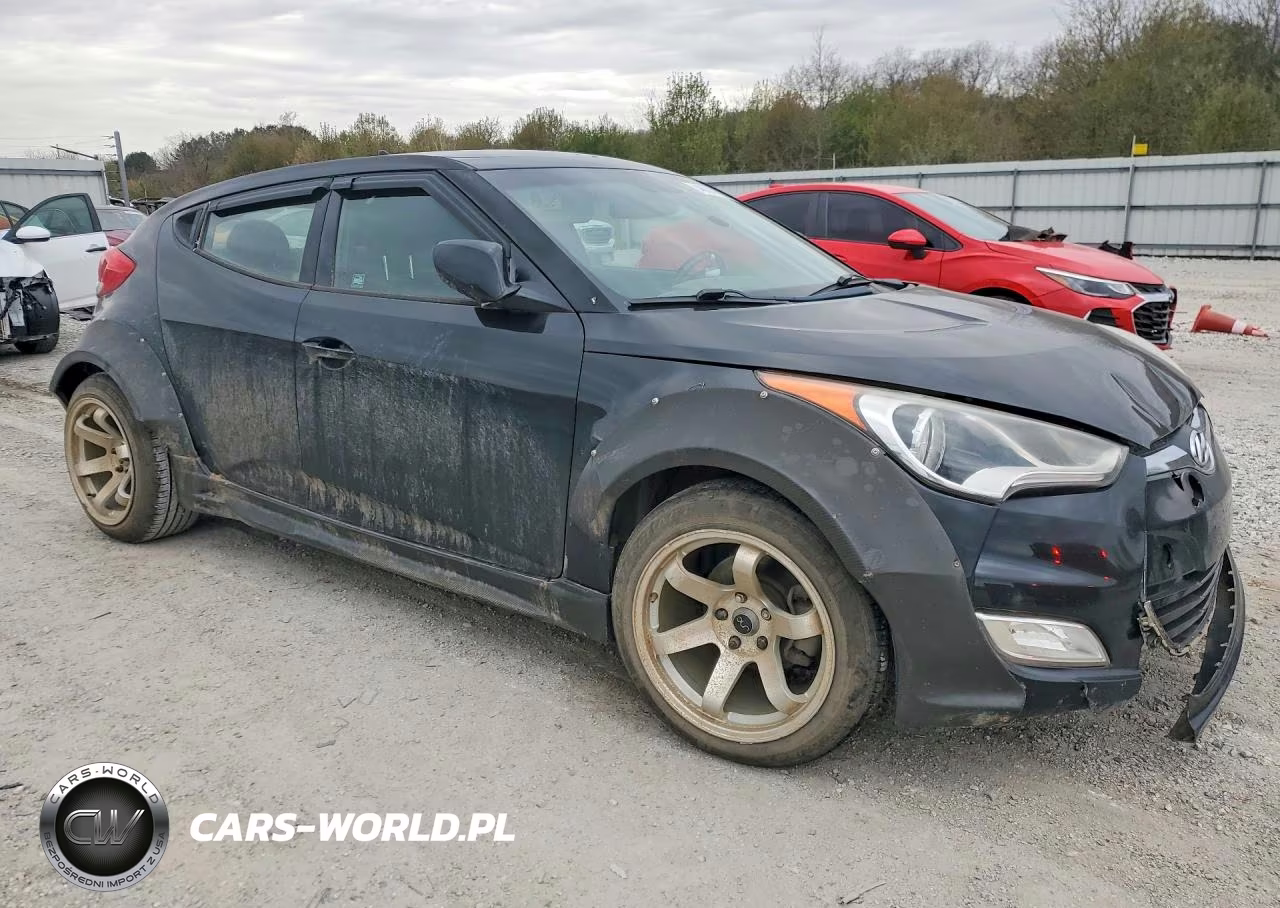 2014 Hyundai Veloster Base VIN:KMHTC6AD5EU207391 - 4
