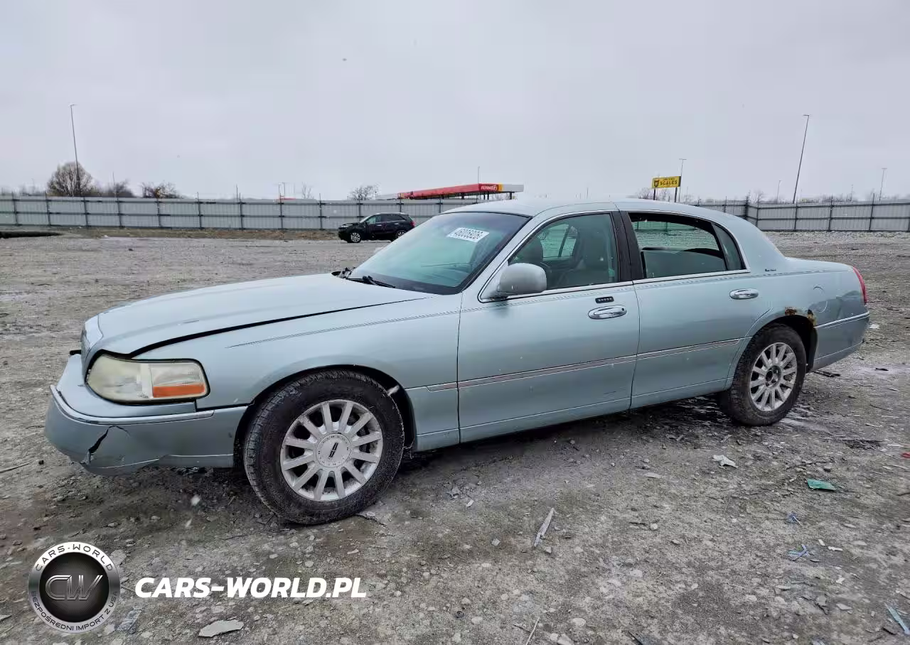 2007 Lincoln Town Car Signature
