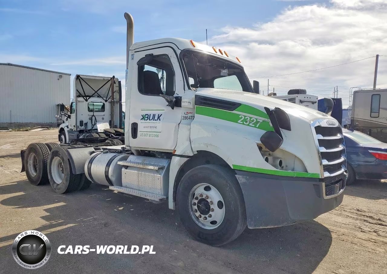 2021 Freightliner Cascadia 126 Semi Truck