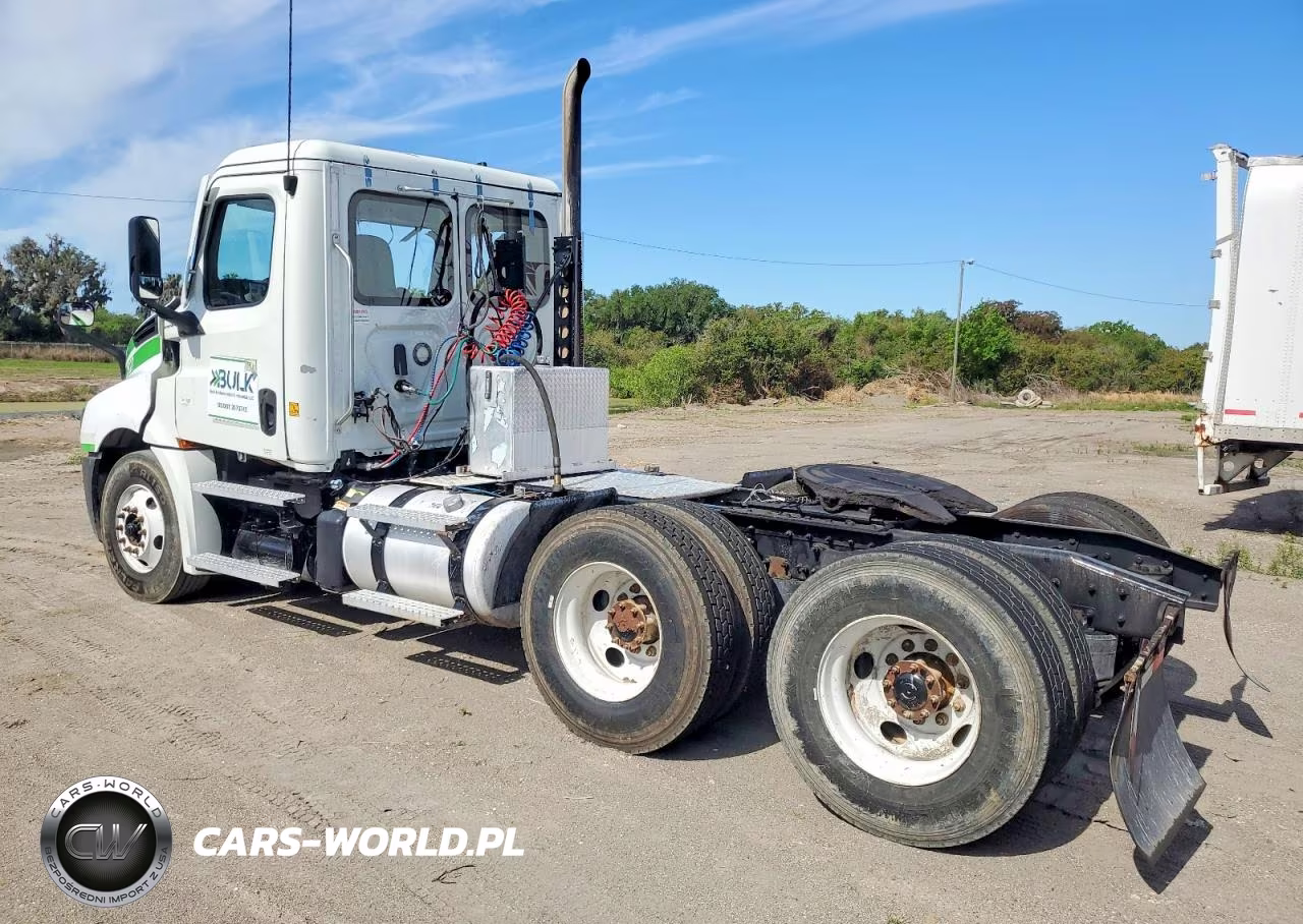 2021 Freightliner Cascadia 126 Semi Truck VIN:3AKJHLDV4MSMD6397 - 3