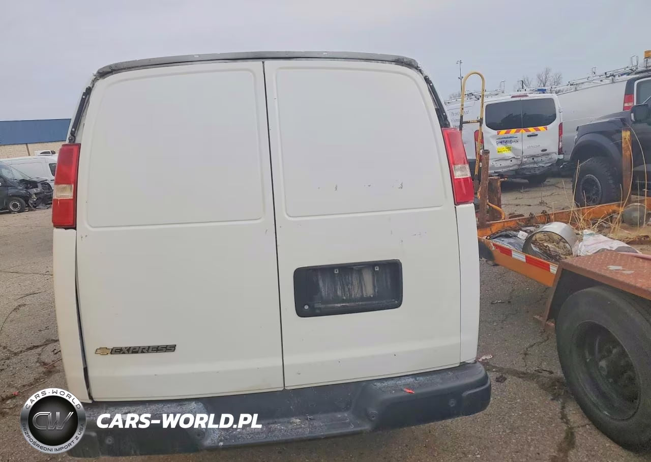 2020 Chevrolet Express G2500 Utility - Service Van VIN:1GCWGAFGXL1264714 - 6