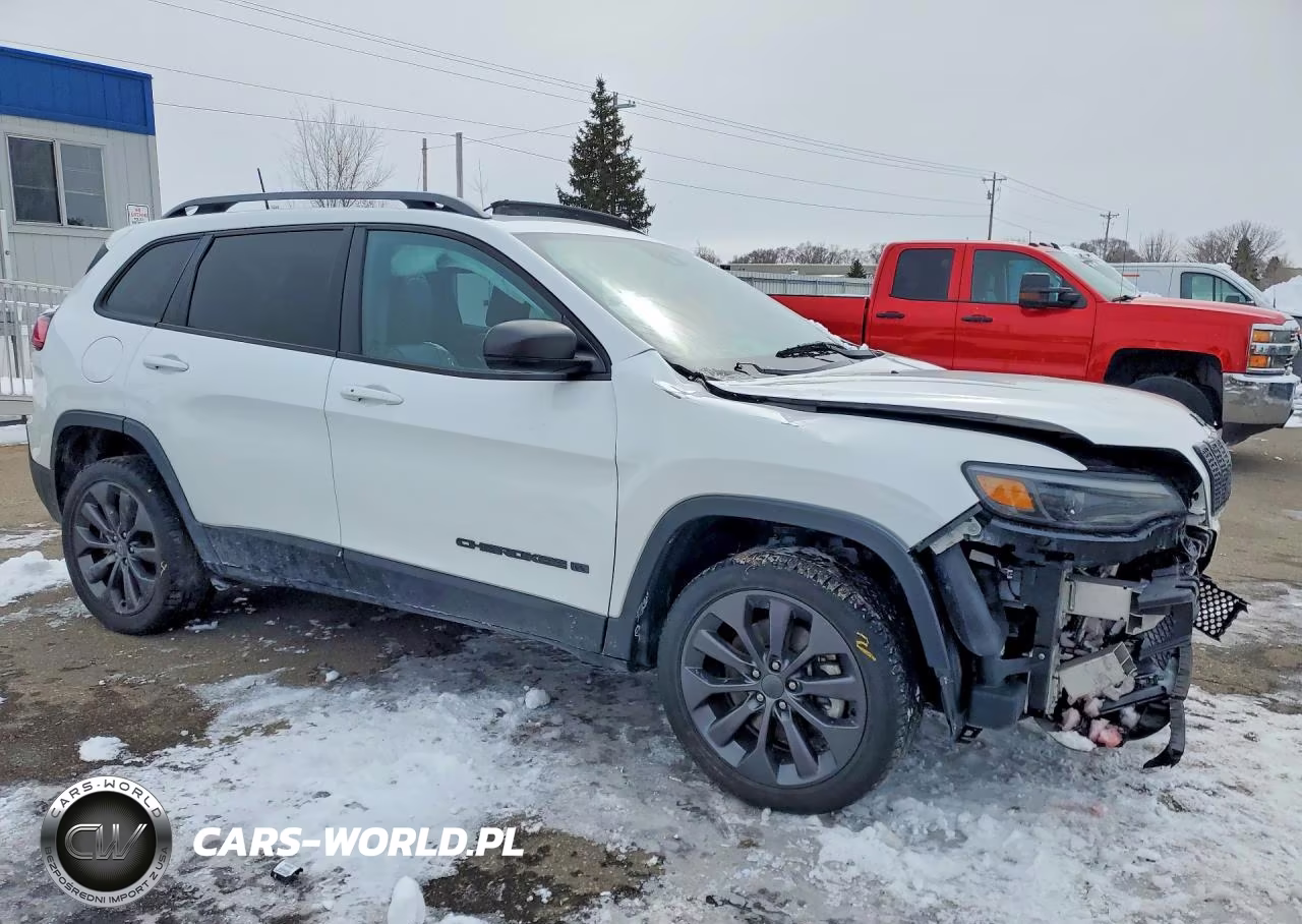 2021 Jeep Cherokee Latitude Lux VIN:1C4PJMMX2MD122173 - 4