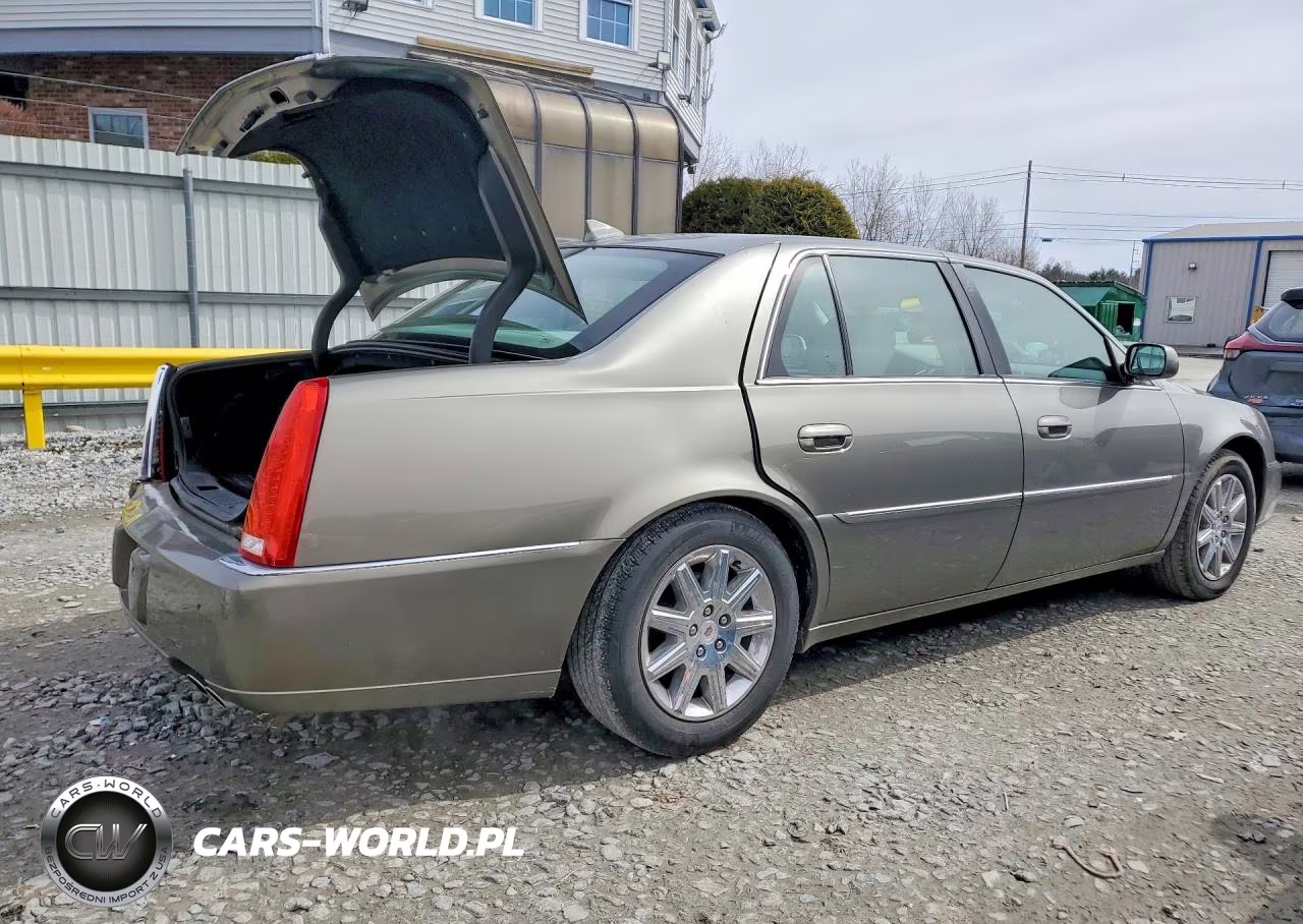 2010 Cadillac Dts Premium Collection VIN:1G6KH5EY7AU117648 - 3
