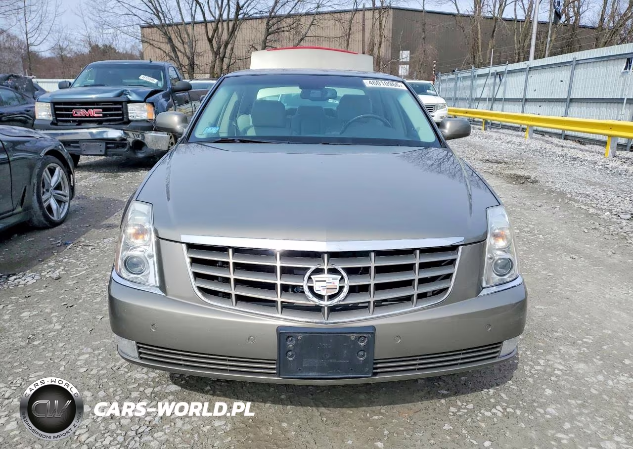 2010 Cadillac Dts Premium Collection VIN:1G6KH5EY7AU117648 - 5