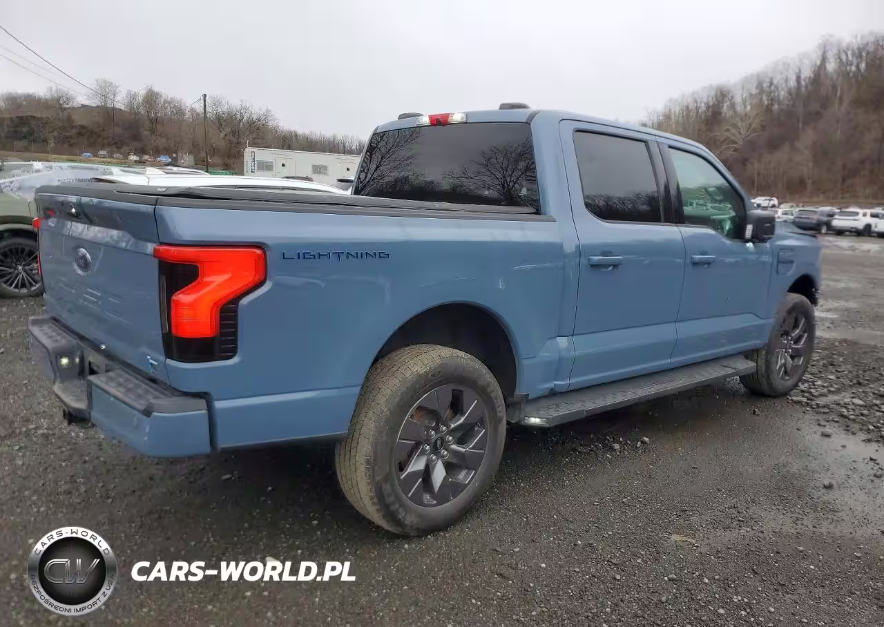 2023 Ford F150 Lightning Pro VIN:1FT6W1EV5PWG48184 - 3