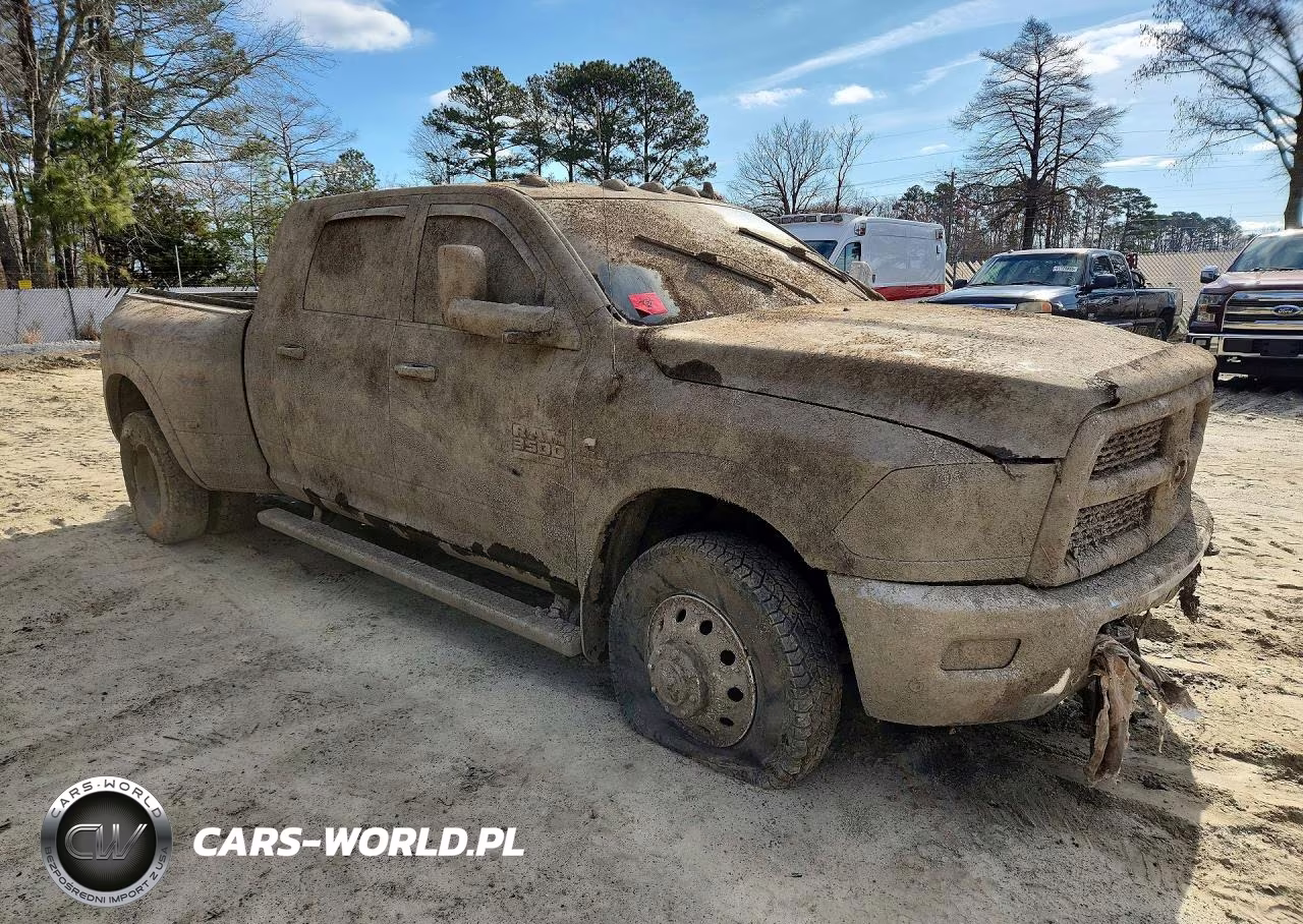 2018 Ram 3500 VIN:3C63RRML2JG385321 - 4