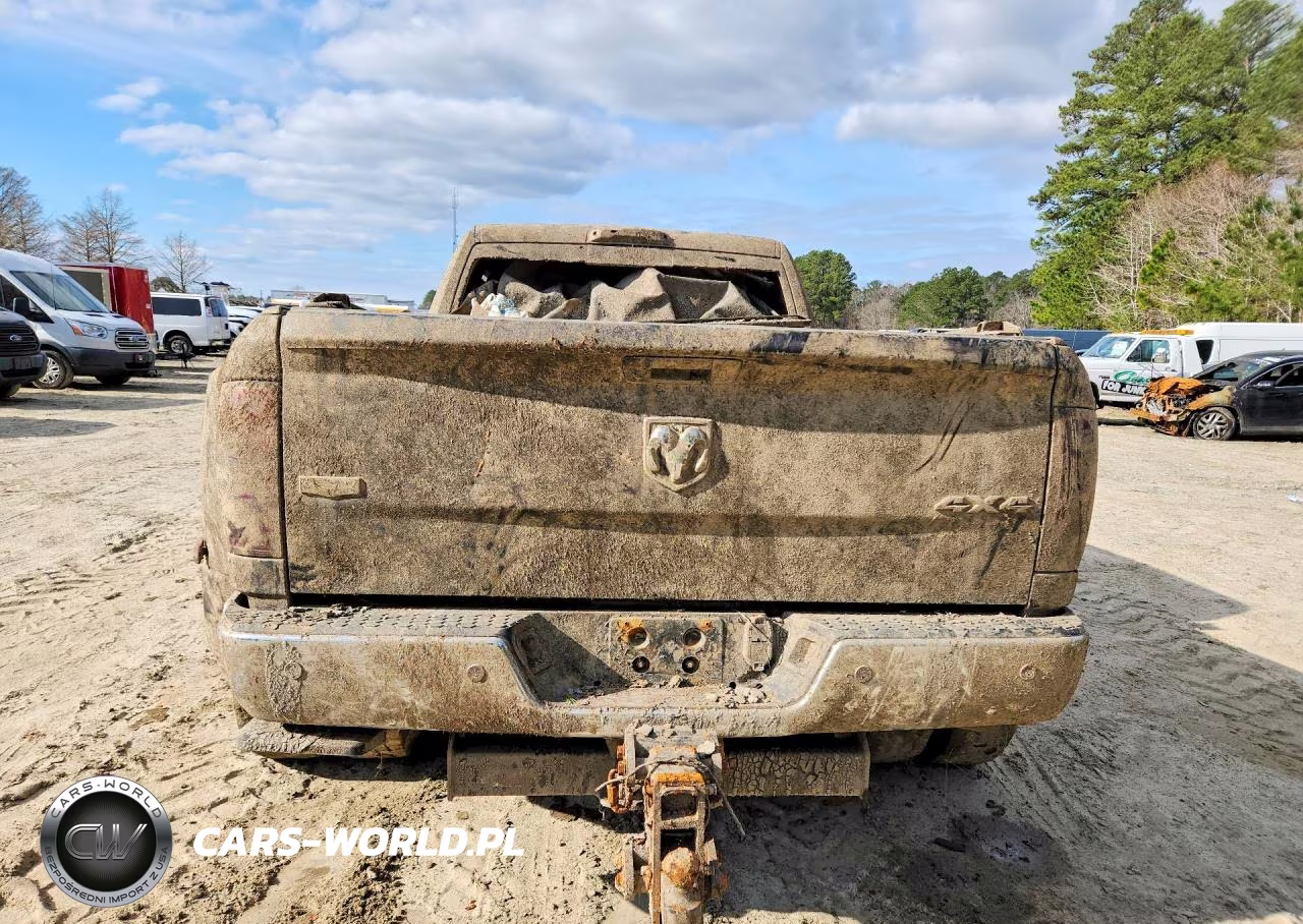 2018 Ram 3500 VIN:3C63RRML2JG385321 - 6
