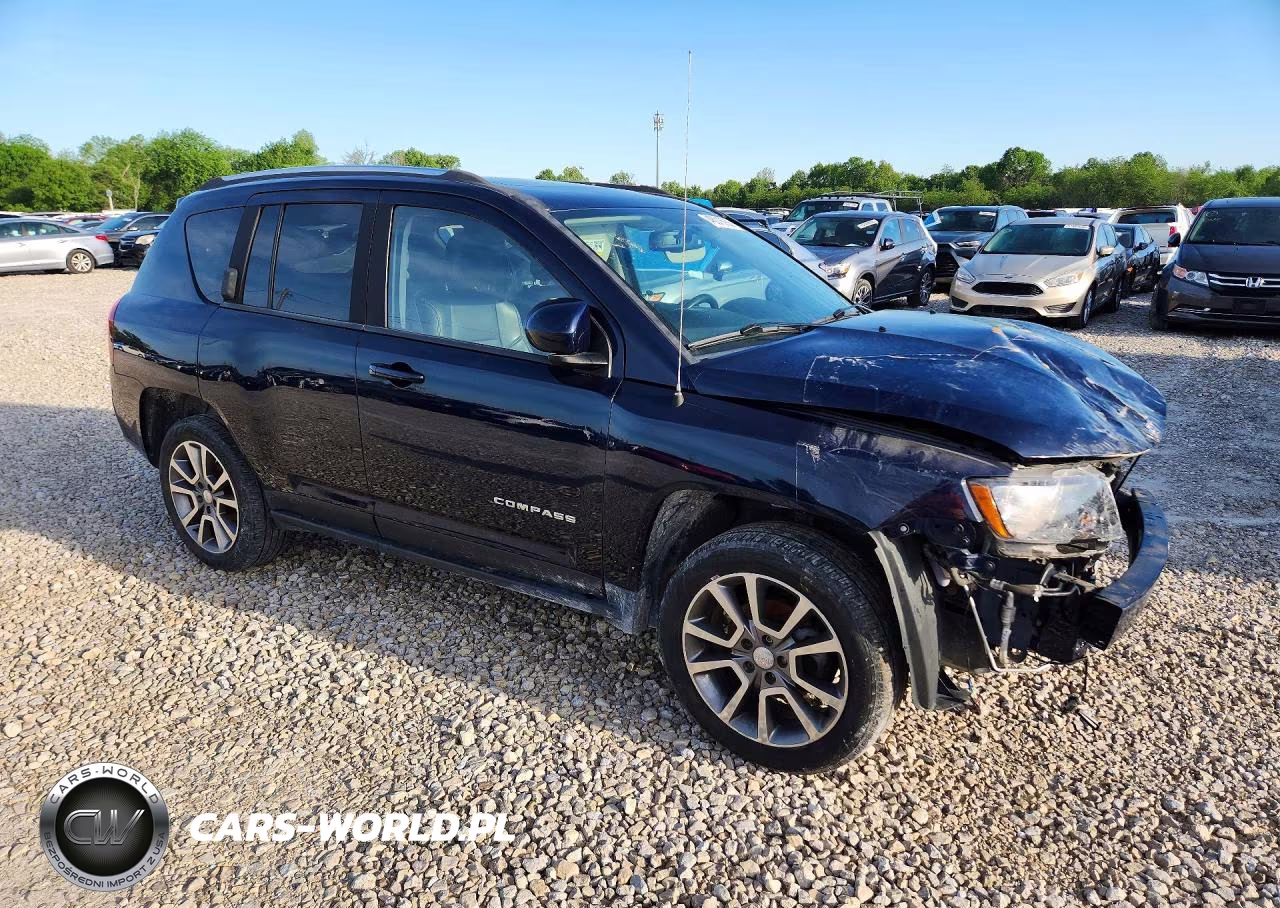 2016 Jeep Compass Latitude VIN:1C4NJDEB3GD708007 - 4