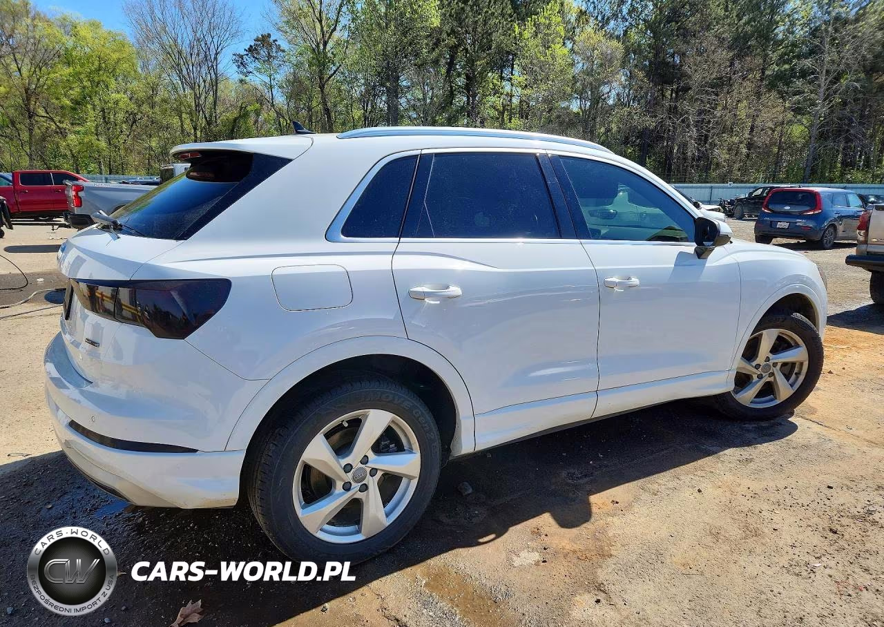 2020 Audi Q3 Premium VIN:WA1AECF35L1114190 - 3