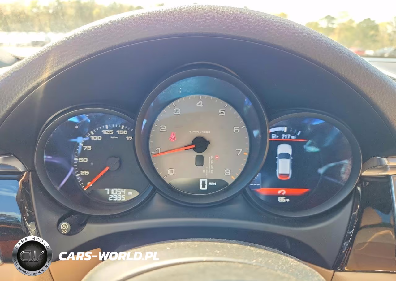 2018 Porsche Macan S VIN:WP1AB2A54JLB31533 - 9