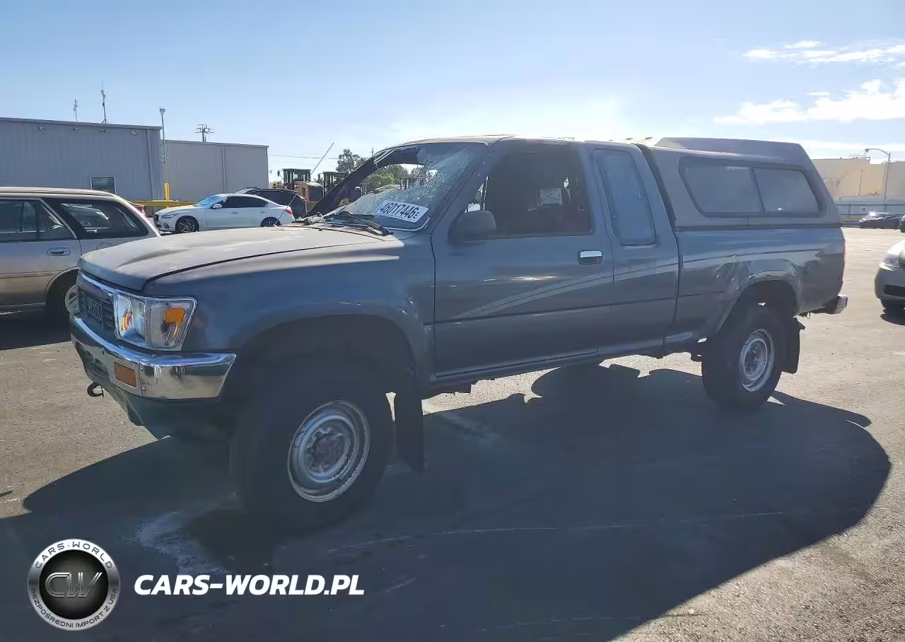 1990 Toyota Pickup Deluxe