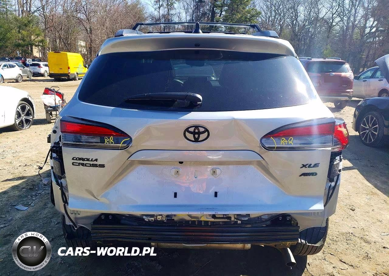 2026 Toyota Corolla Cross Xle VIN:7MUDAABG4TV165314 - 6