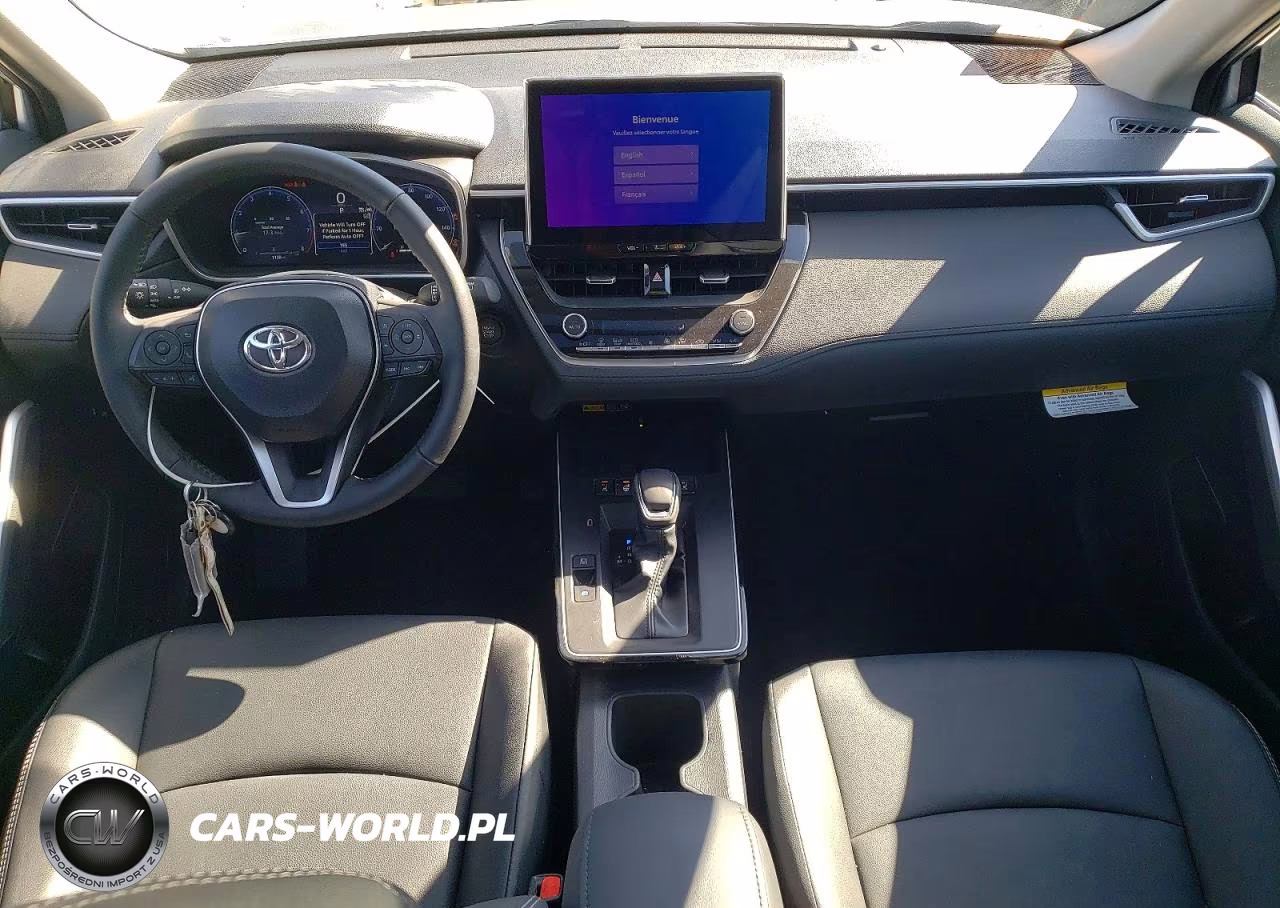 2026 Toyota Corolla Cross Xle VIN:7MUDAABG4TV165314 - 8
