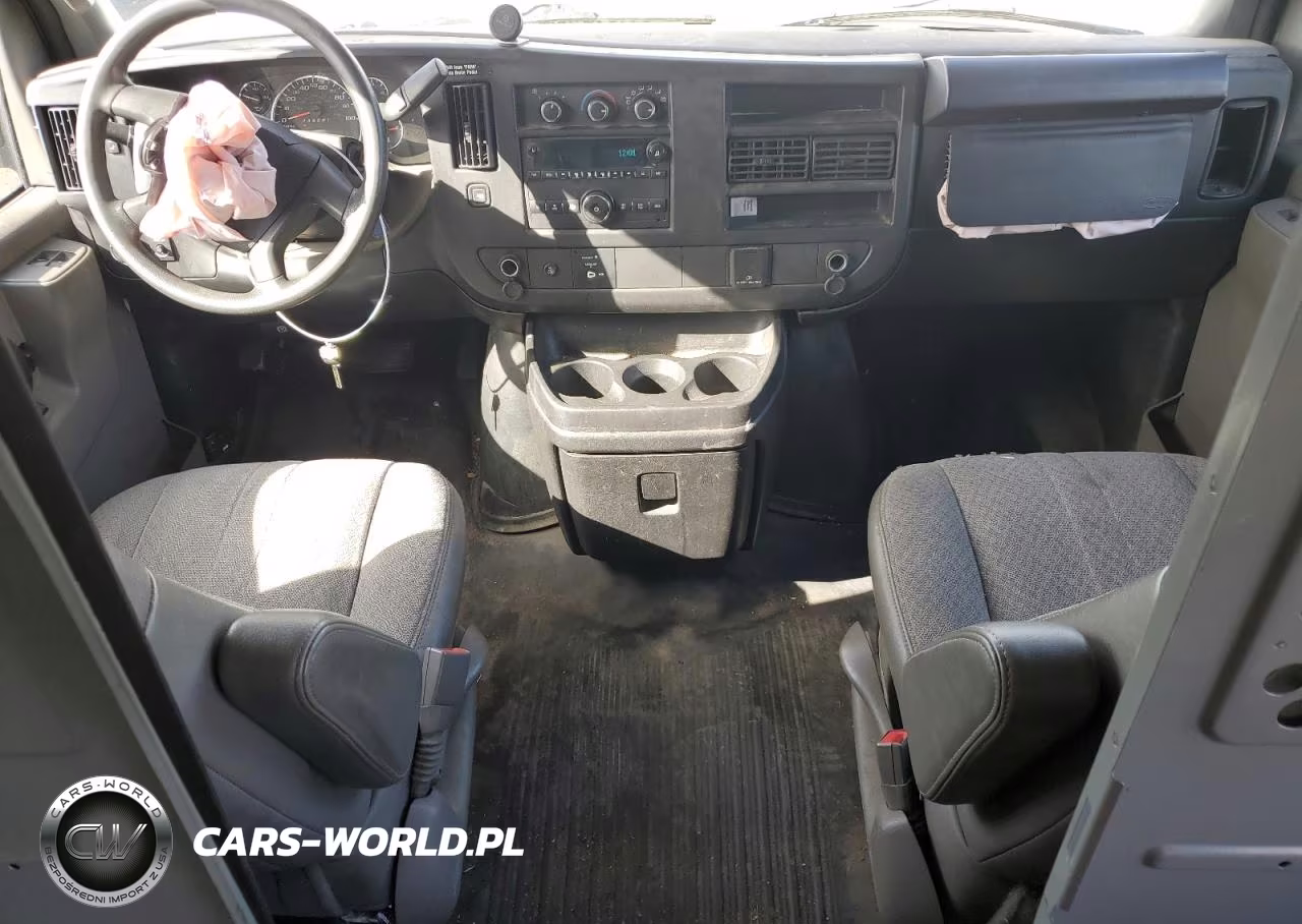 2017 GMC Savana G2500 VIN:1GTW7AFF9H1909089 - 8