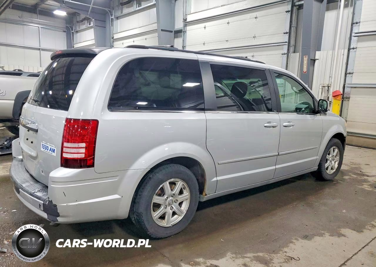 2008 Chrysler Town & Country Touring VIN:2A8HR54P08R660420 - 3