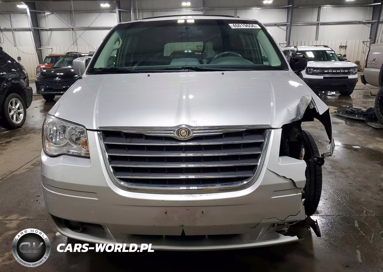 2008 Chrysler Town & Country Touring VIN:2A8HR54P08R660420 - 5