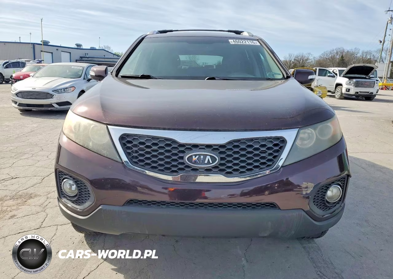 2012 Kia Sorento VIN:5XYKT3A63CG254403 - 5
