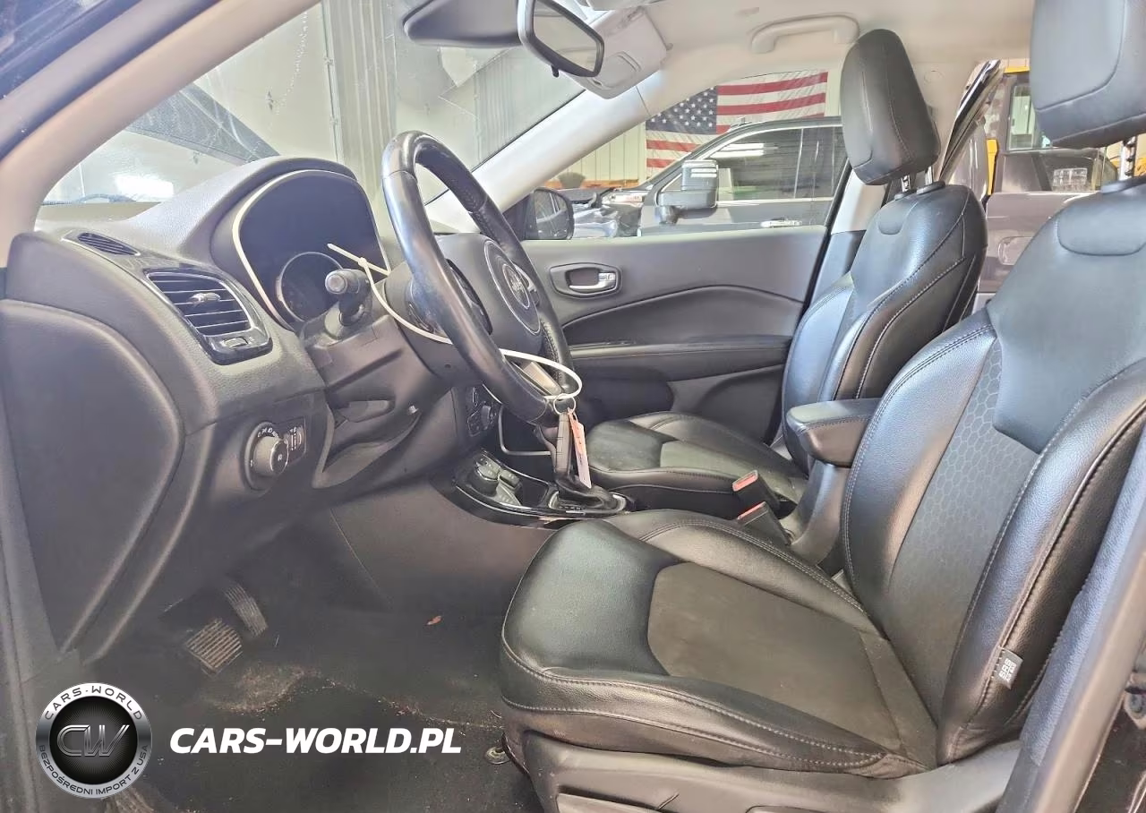 2020 Jeep Compass Latitude VIN:3C4NJDBBXLT204689 - 7