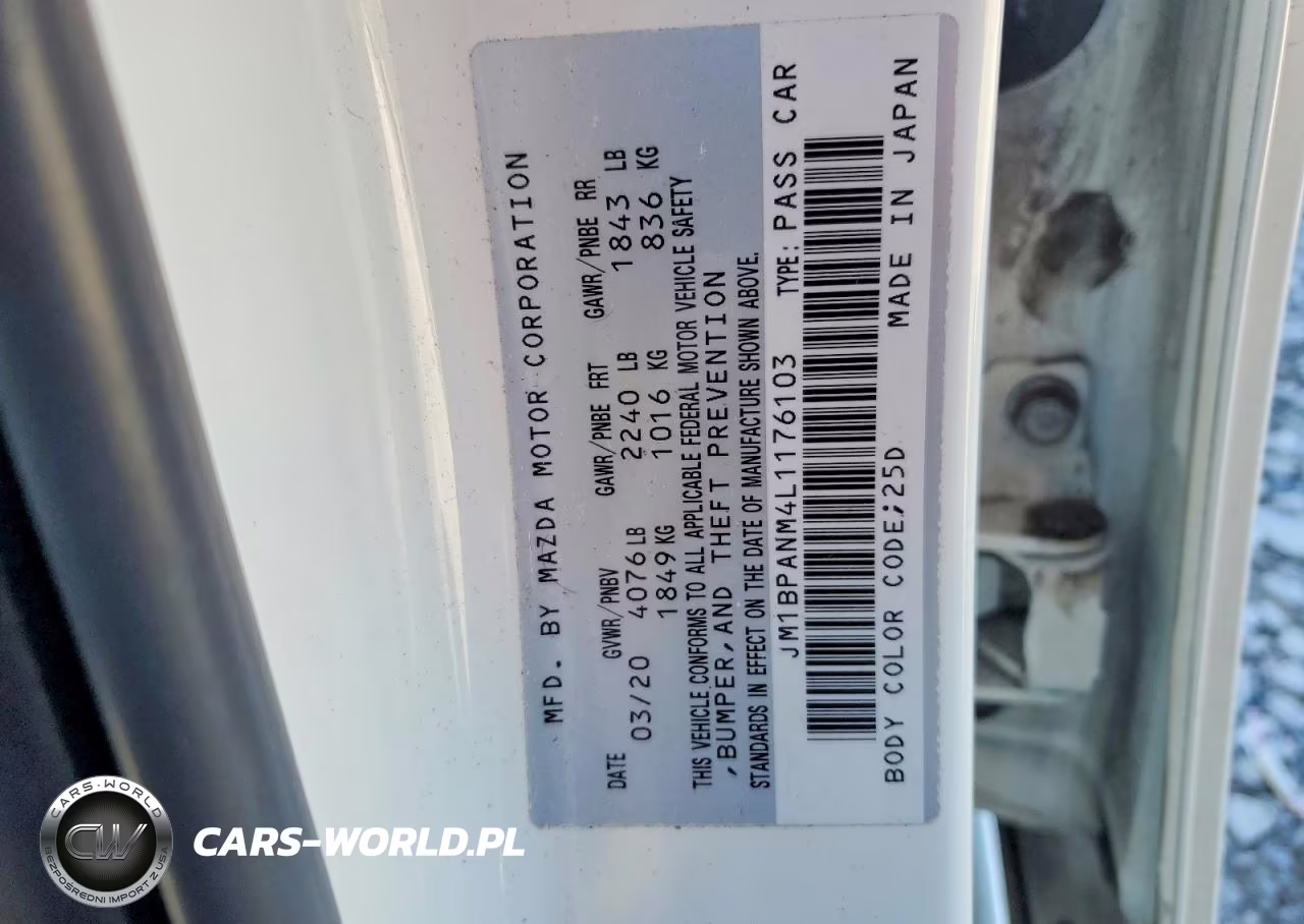 2020 Mazda 3 Premium VIN:JM1BPANM4L1176103 - 12