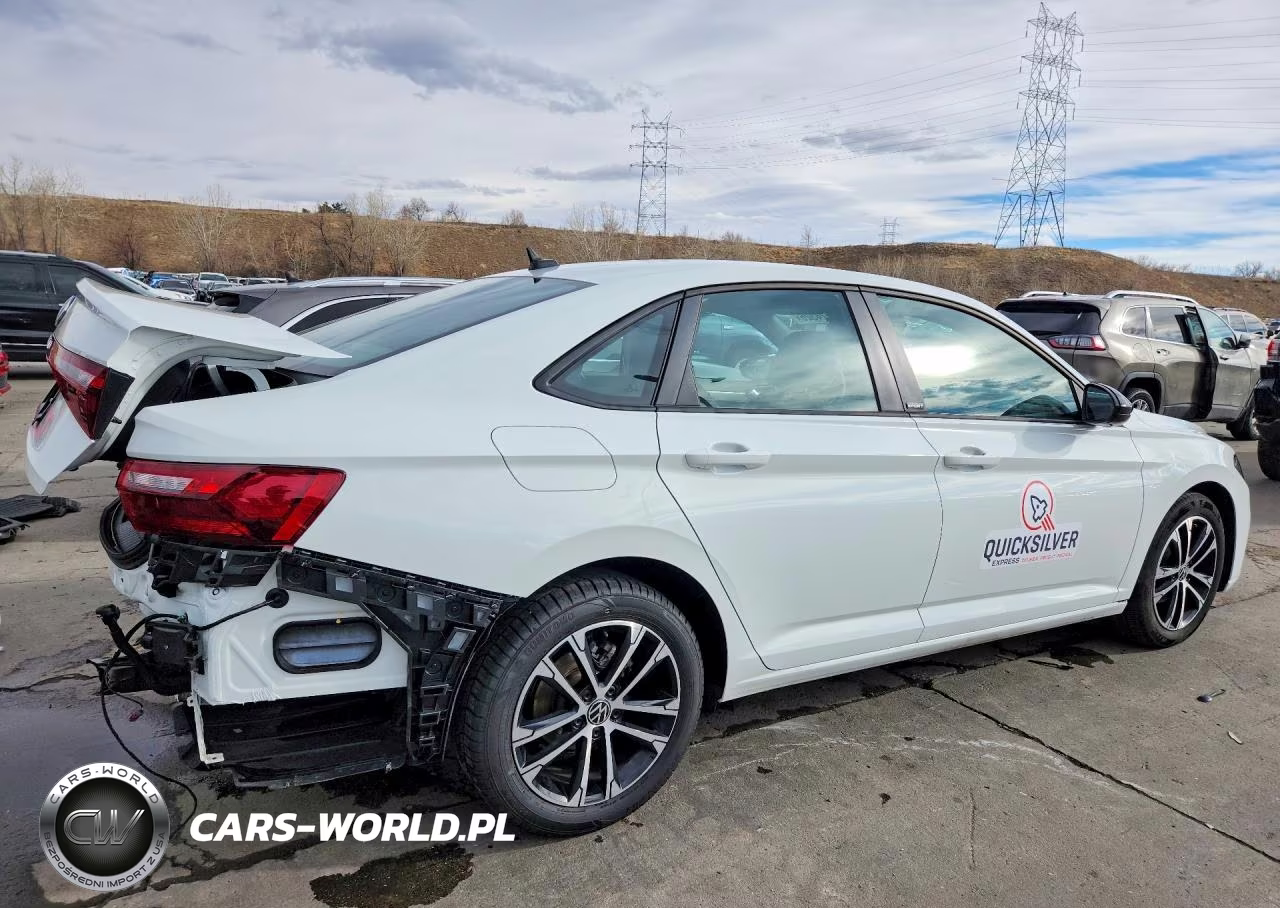 2025 Volkswagen Jetta Sport VIN:3VWBX7BU5SM067946 - 3