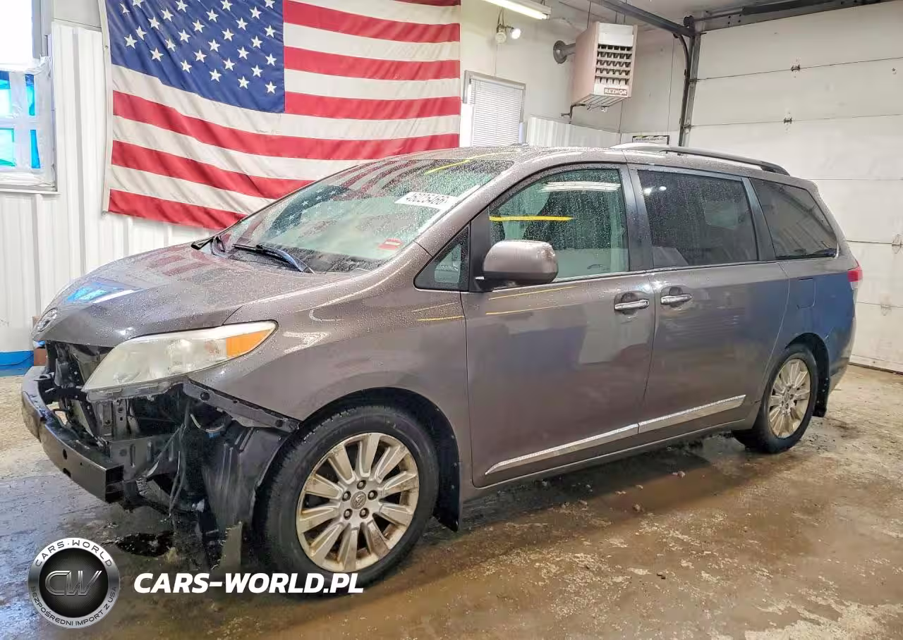 2012 Toyota Sienna Limited 7-Passenger