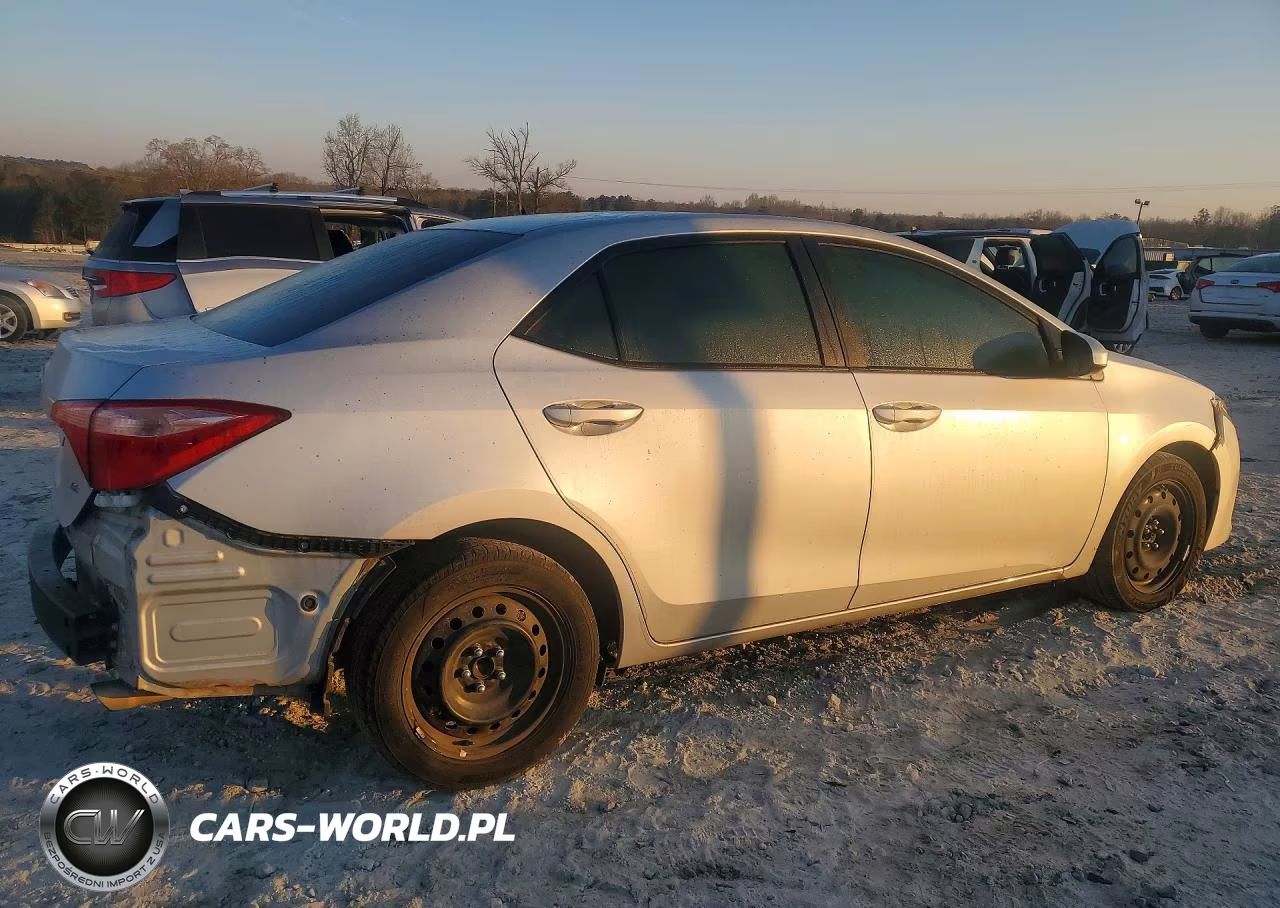 2019 Toyota Corolla Le VIN:5YFBURHE7KP896209 - 3
