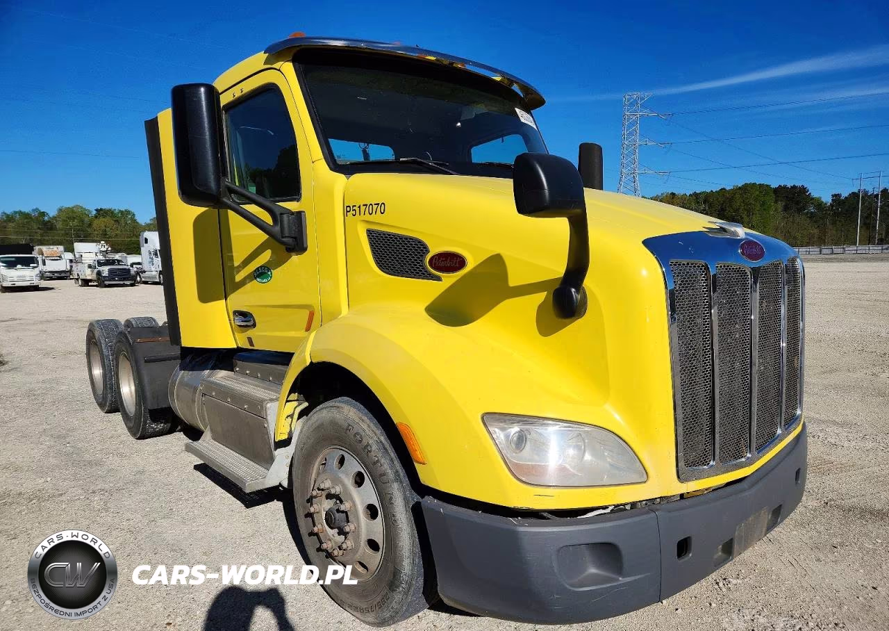 2017 Peterbilt 579 Semi Truck