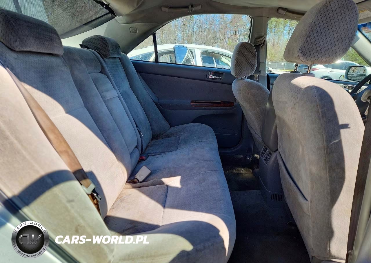 2003 Toyota Camry Xle VIN:4T1BE30K03U696560 - 10