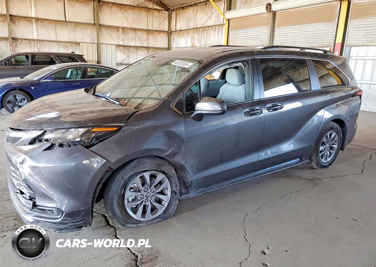 2025 Toyota Sienna Le 8-Passenger – zdjęcie 1 z 13