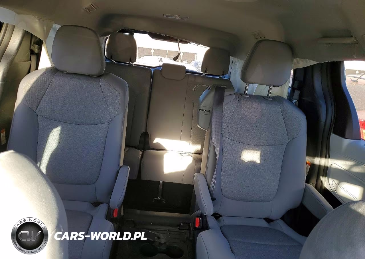 2025 Toyota Sienna Le 8-Passenger VIN:5TDKRKEC6SS254373 - 10