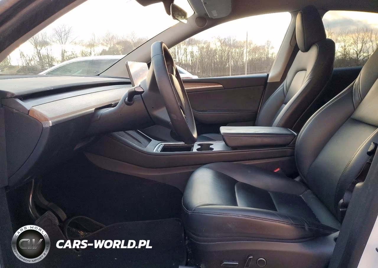 2023 Tesla Model Y VIN:7SAYGDEE5PA110998 - 7