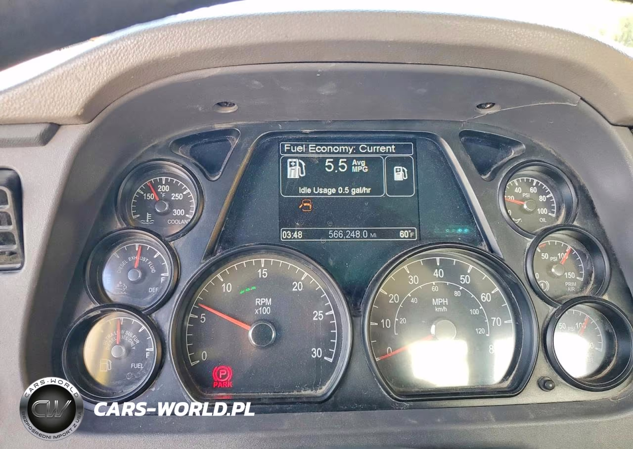2017 Peterbilt 579 Semi Truck VIN:1XPBDP9X2HD410596 - 8