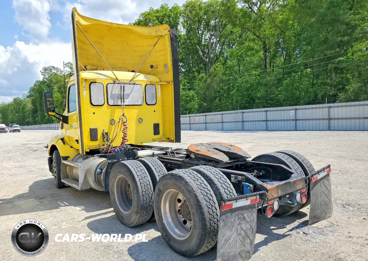 2017 Peterbilt 579 Semi Truck VIN:1XPBDP9X0HD410824 - 3